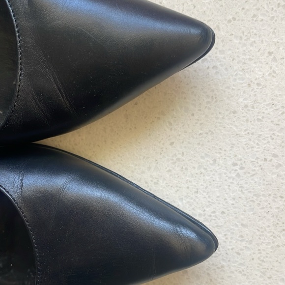 Saint Laurent Classic Black Leather Heels - Picture 9 of 9